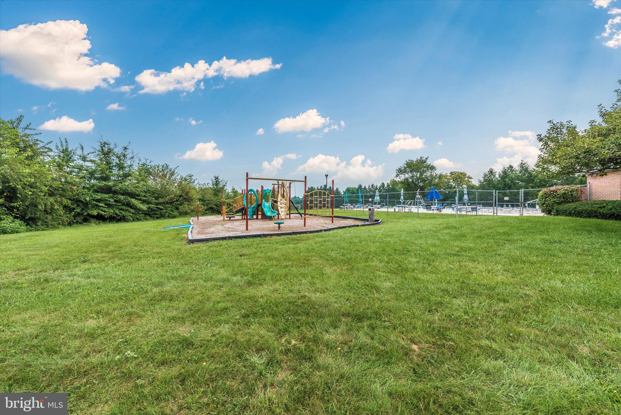 GLADE TOWN - Residential