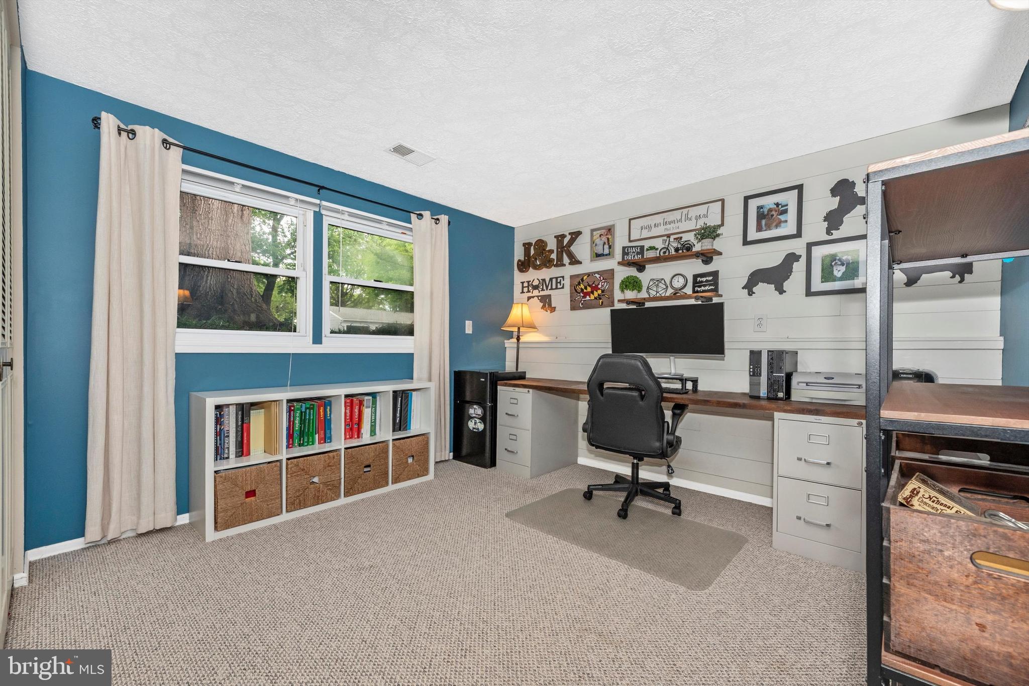 GLADE TOWN - Residential