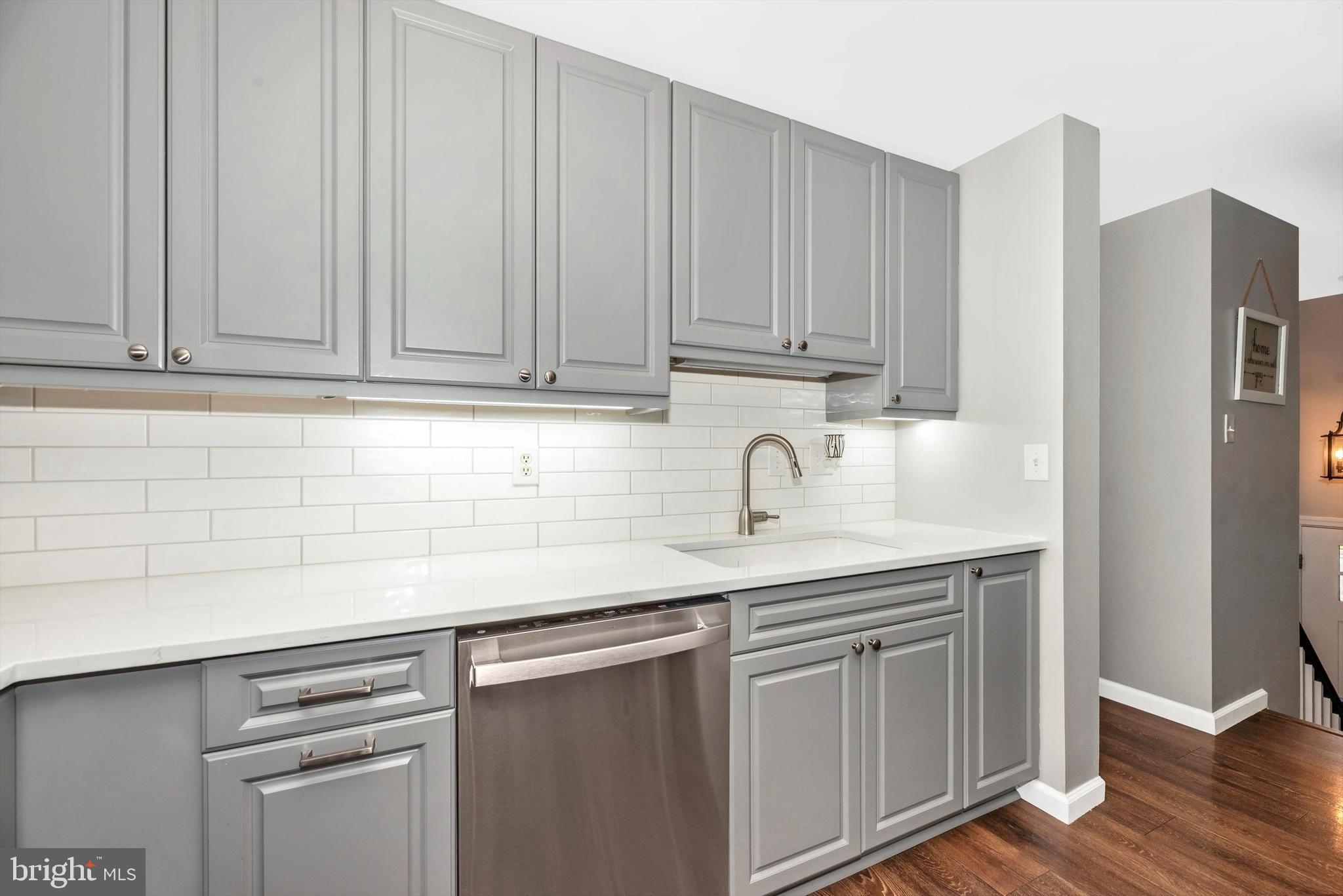 GLADE TOWN - Residential