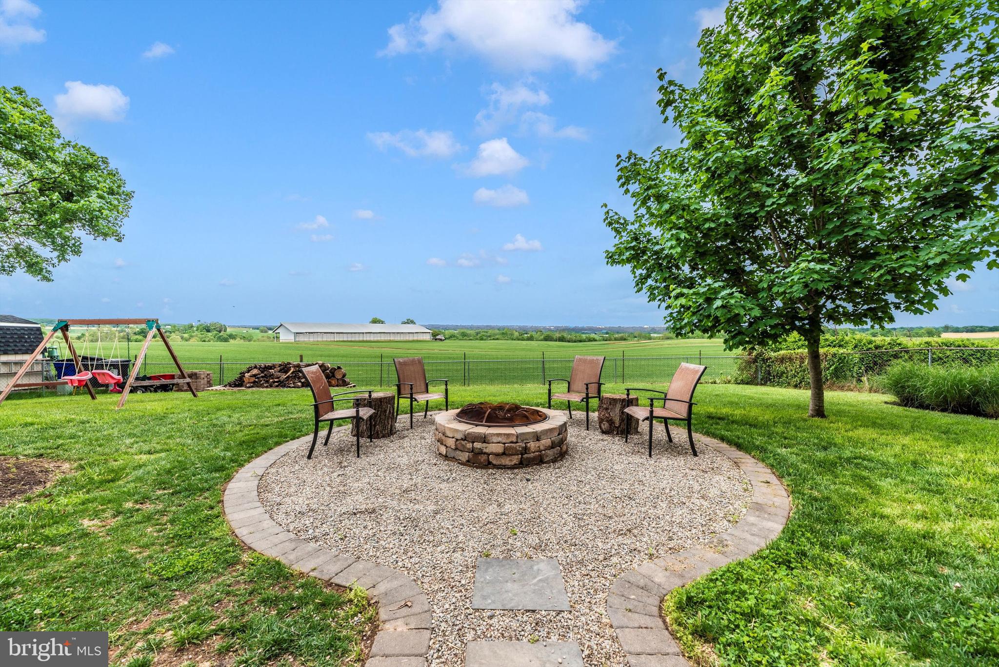 GLADE TOWN - Residential