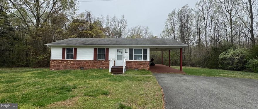 Coming Soon -  Well Maintained 3 bedroom 1  full bath home available now. Charming home features gleaming hardwood throughout,  nestled on a 1+ acre lot with a shed and a flat back yard.   Home features 3 oversized bedrooms with ceiling fans and both an attached and detached carport.  Conveniently located less than 5 miles from shopping and schools.