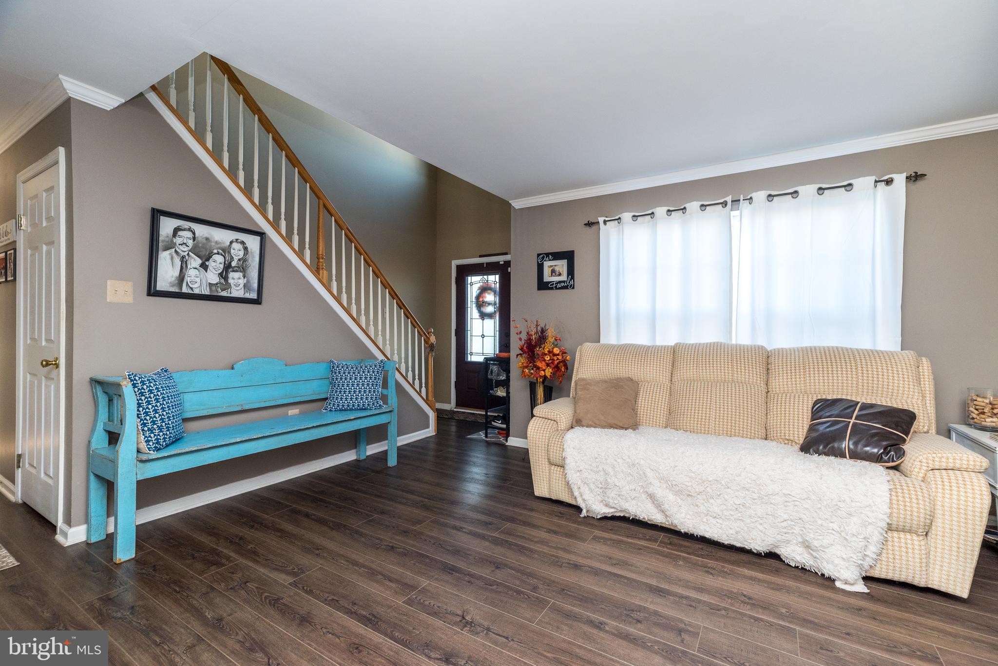 BUCKINGHAM SQ - Residential