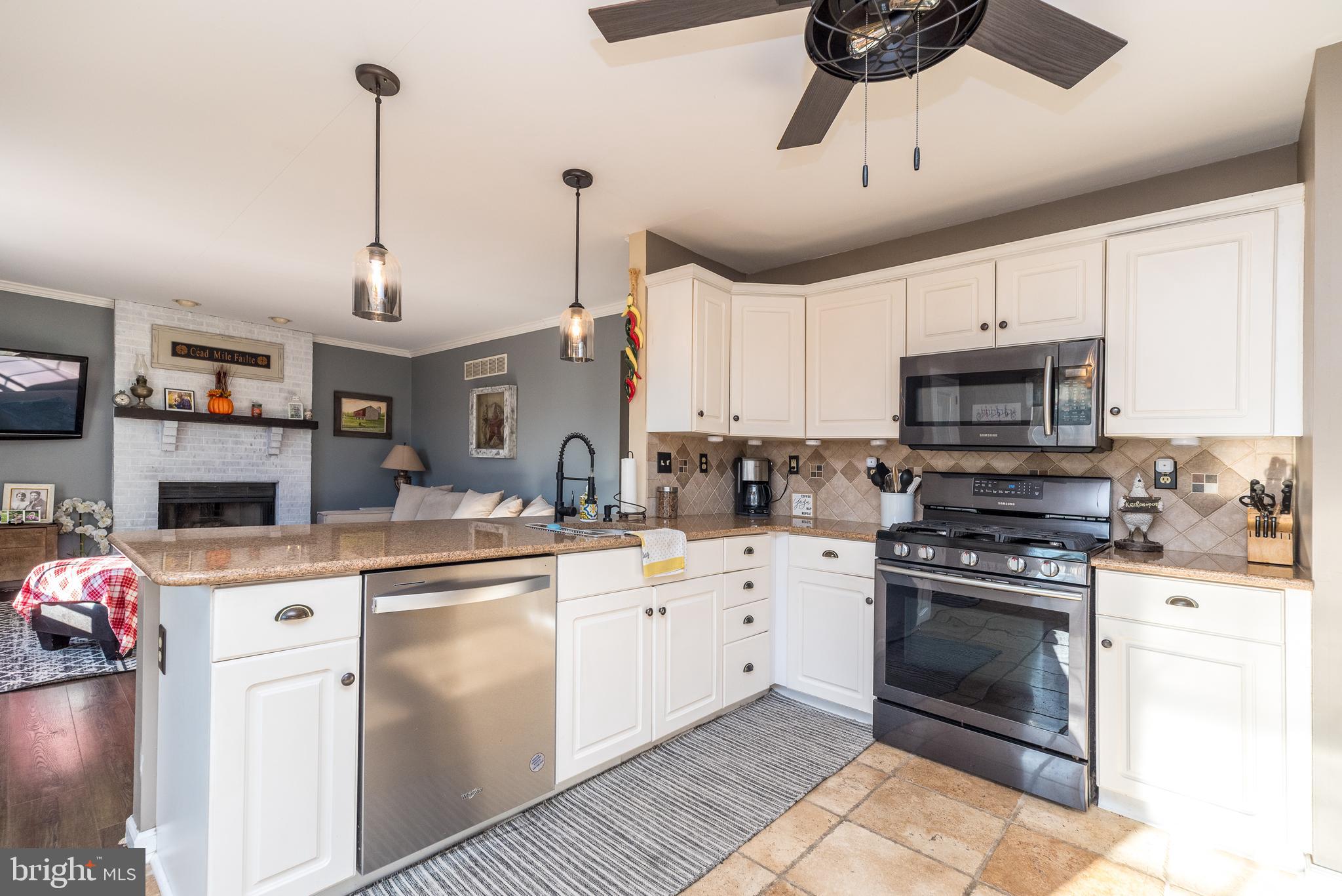 BUCKINGHAM SQ - Residential