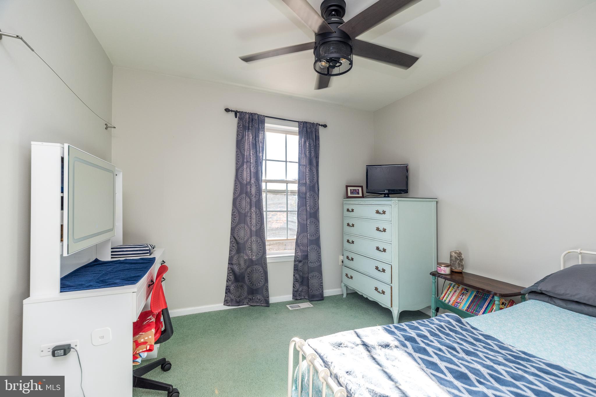 BUCKINGHAM SQ - Residential