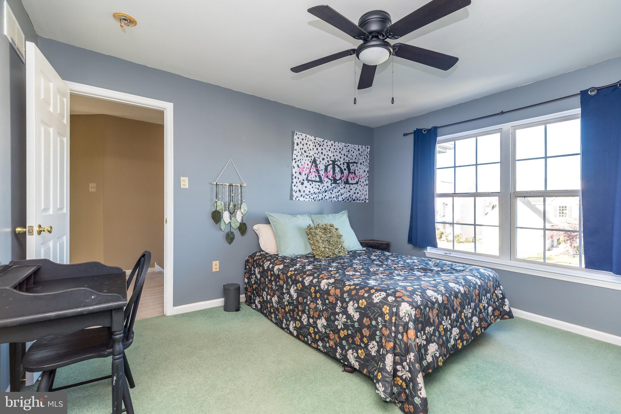 BUCKINGHAM SQ - Residential