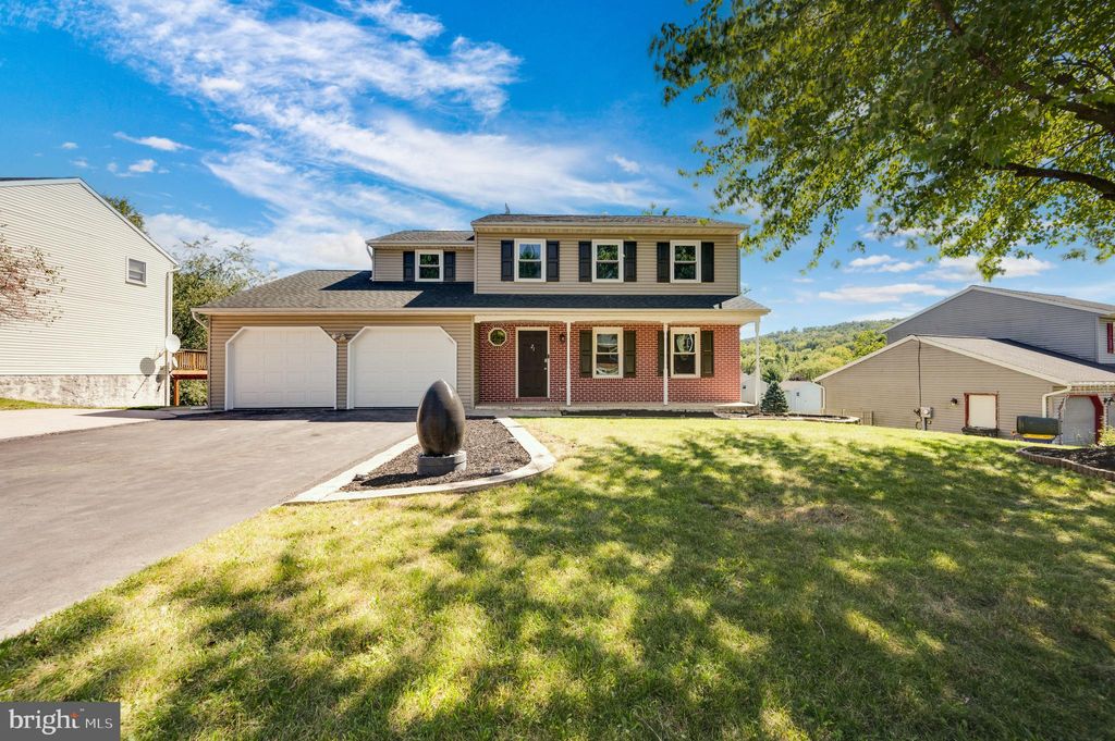 Photo of 21 TERRACE AVE, STEVENS, PA 17578 (MLS # PALA2040048)