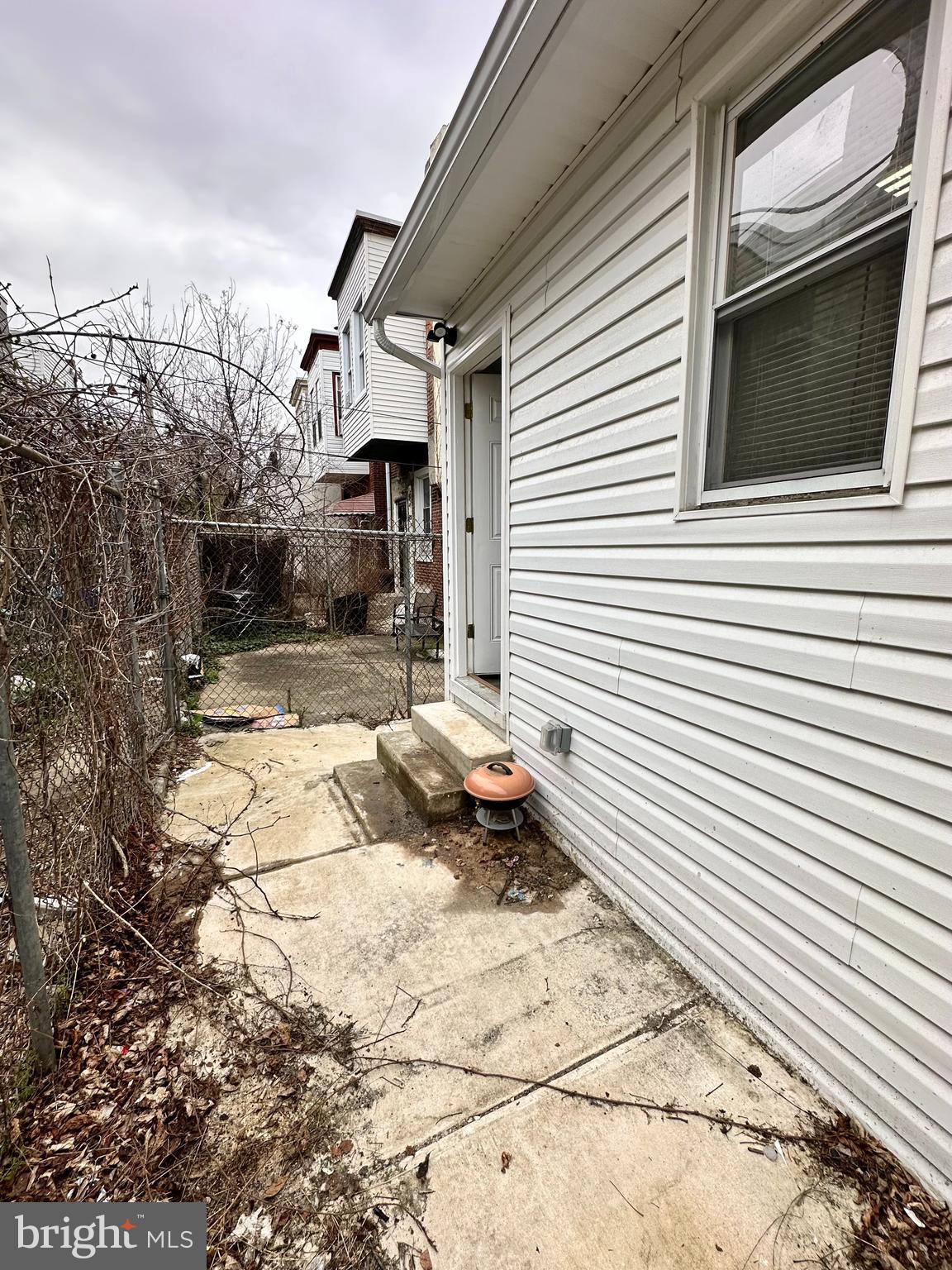 STRAWBERRY MANSION - Residential Lease