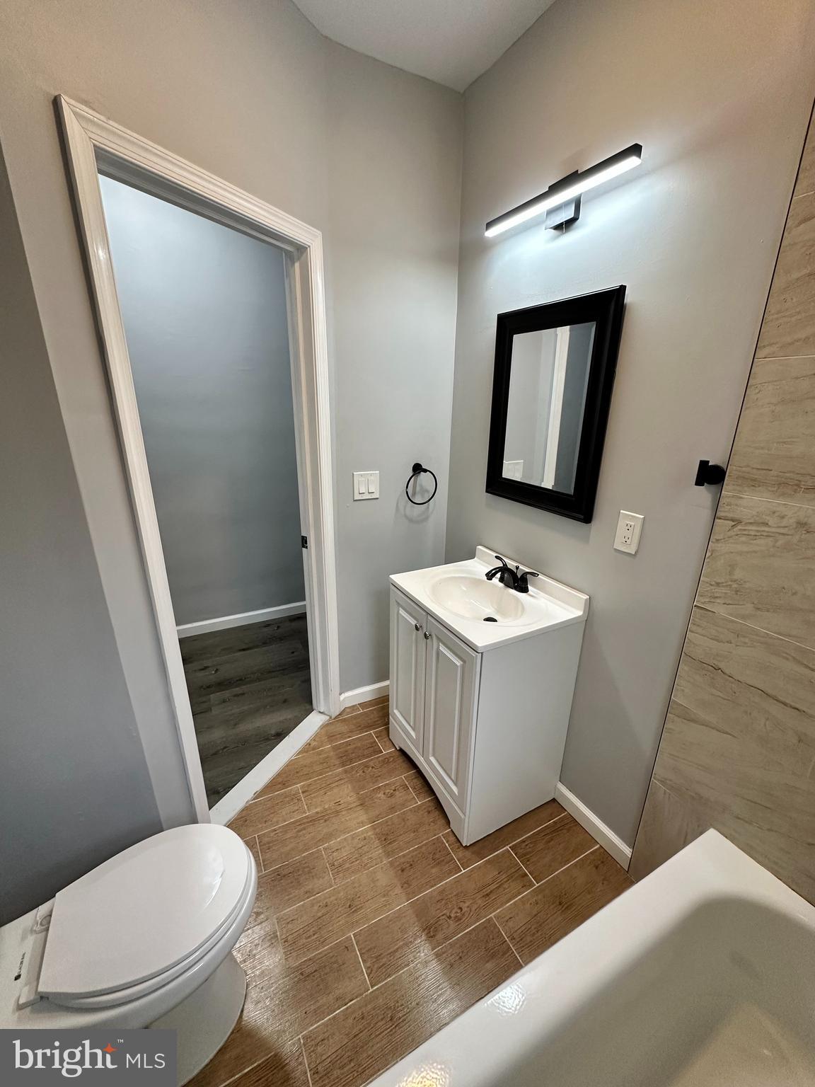 STRAWBERRY MANSION - Residential Lease