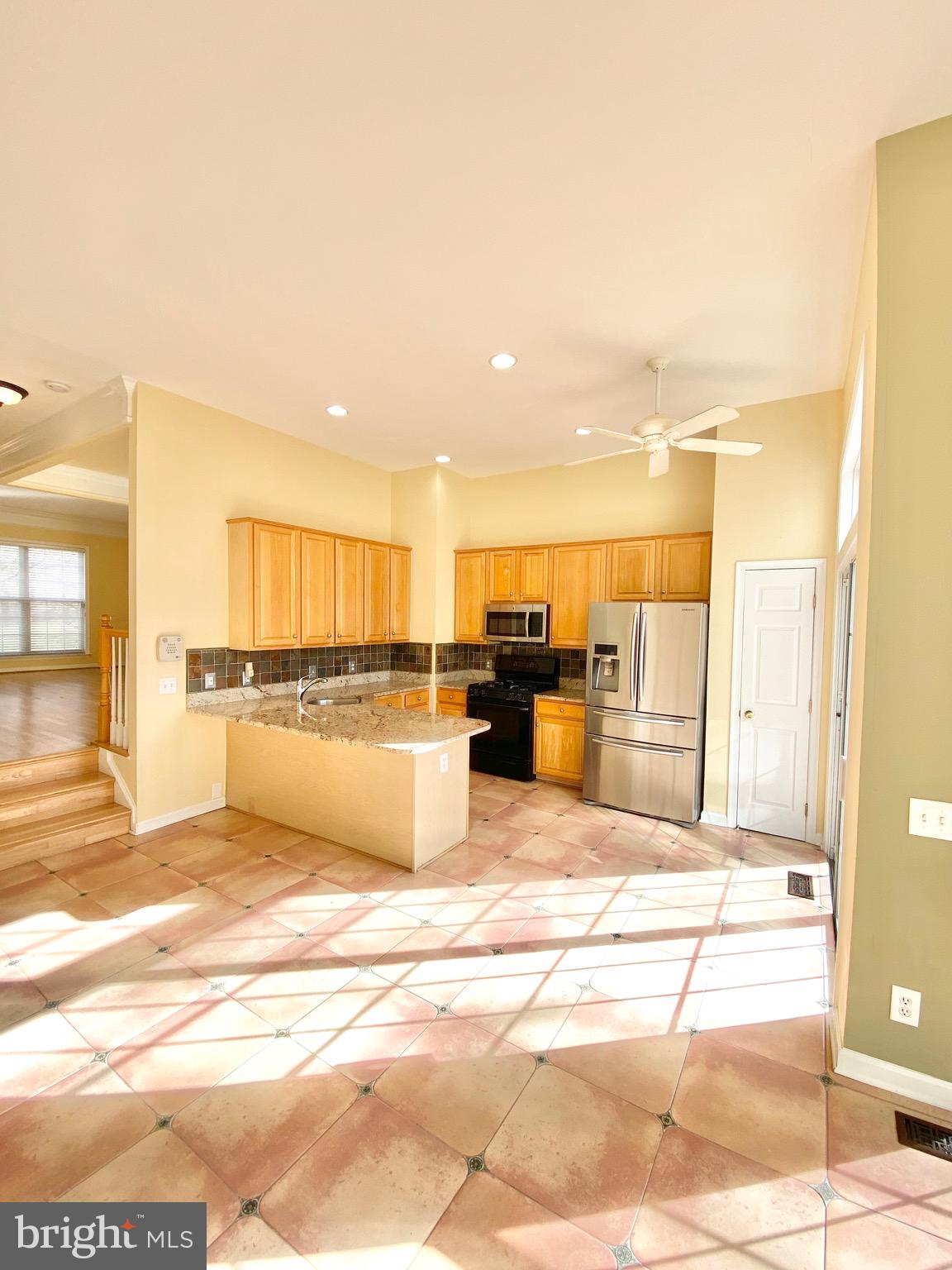 OVERLOOK - Residential Lease