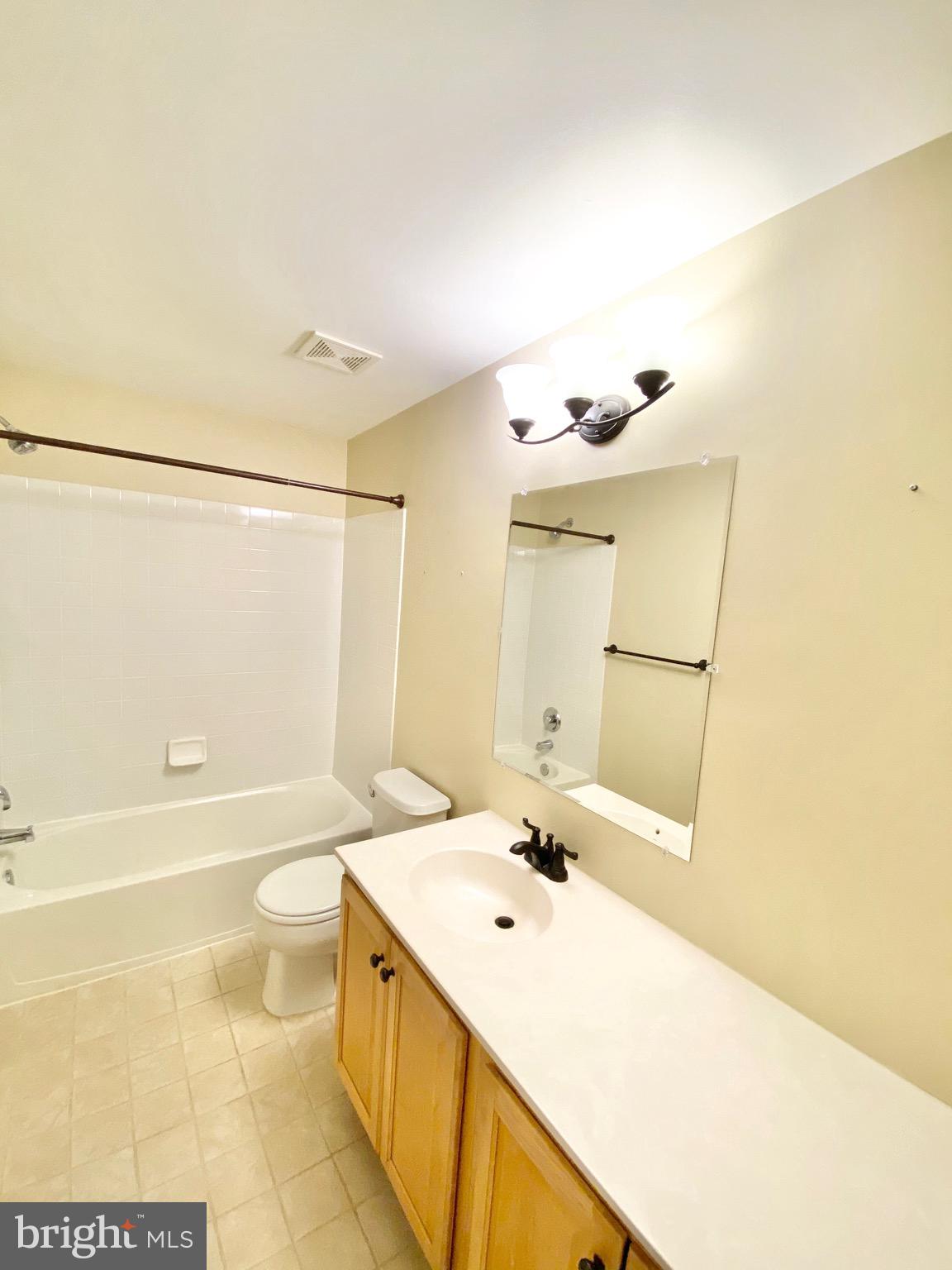 OVERLOOK - Residential Lease