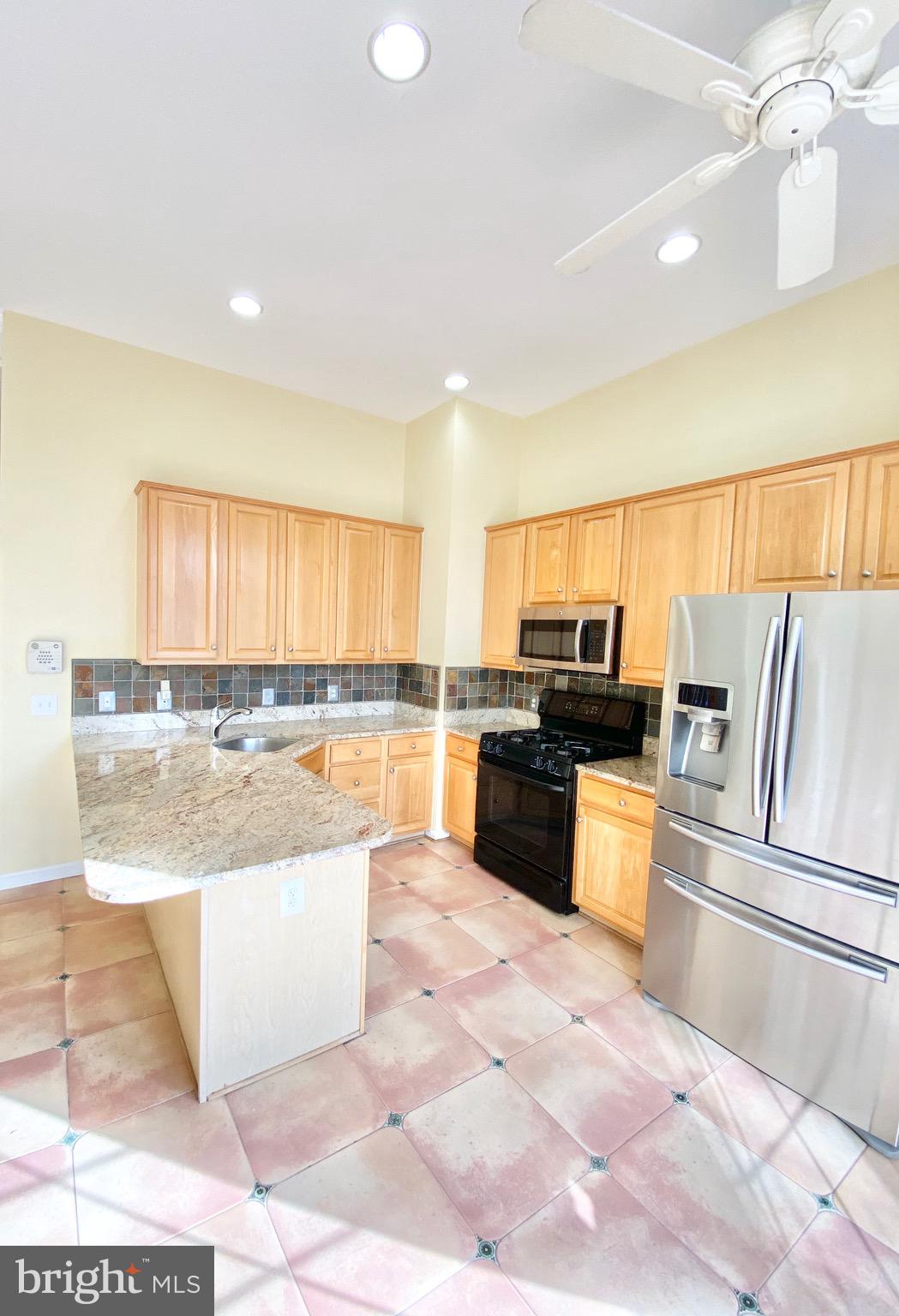 OVERLOOK - Residential Lease