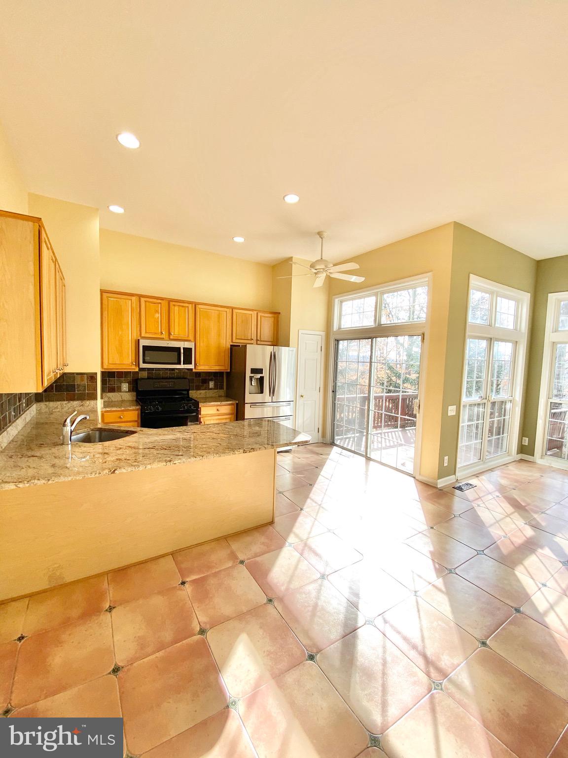 OVERLOOK - Residential Lease