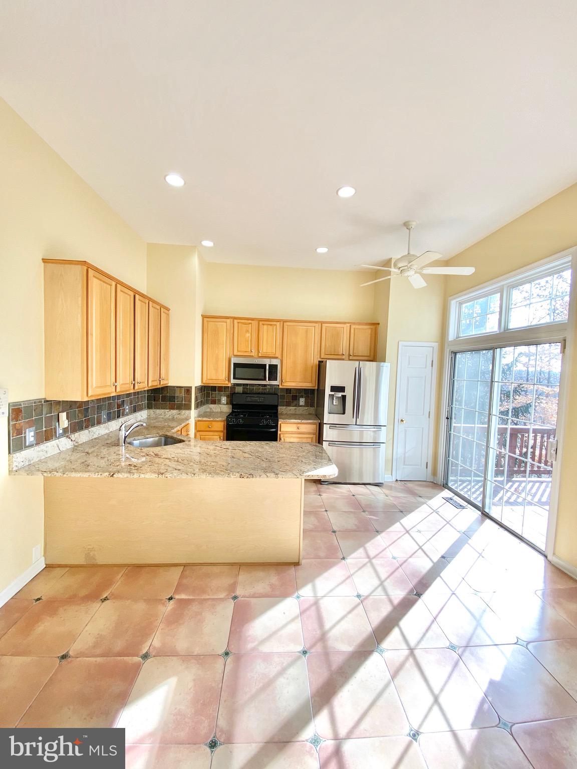 OVERLOOK - Residential Lease