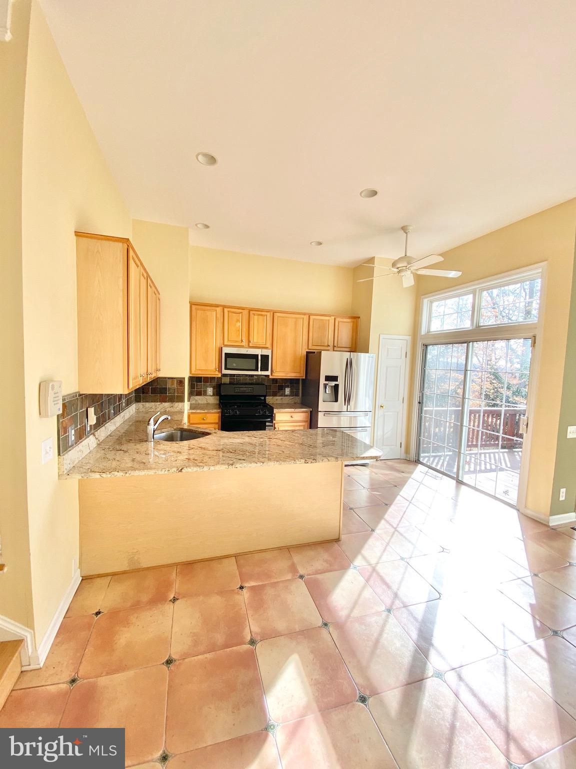 OVERLOOK - Residential Lease