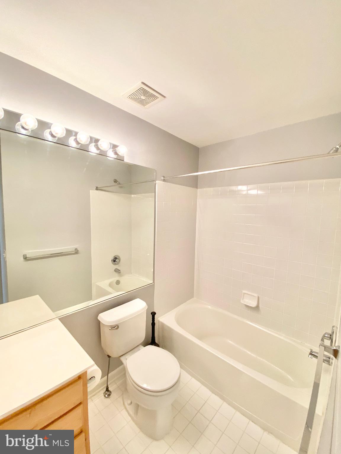 OVERLOOK - Residential Lease