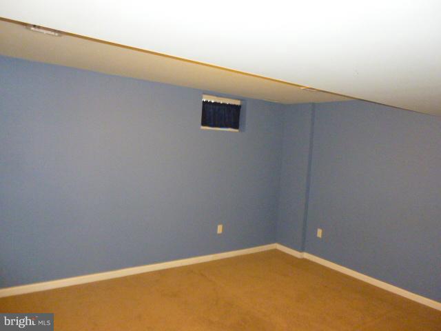 IVY GREENS CONDOMINIUMS - Residential