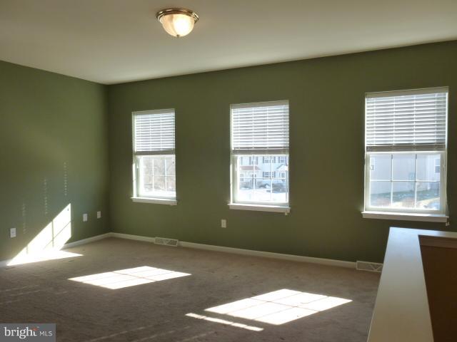 IVY GREENS CONDOMINIUMS - Residential