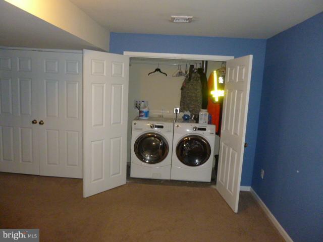 IVY GREENS CONDOMINIUMS - Residential