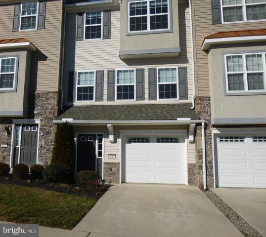 IVY GREENS CONDOMINIUMS - Residential