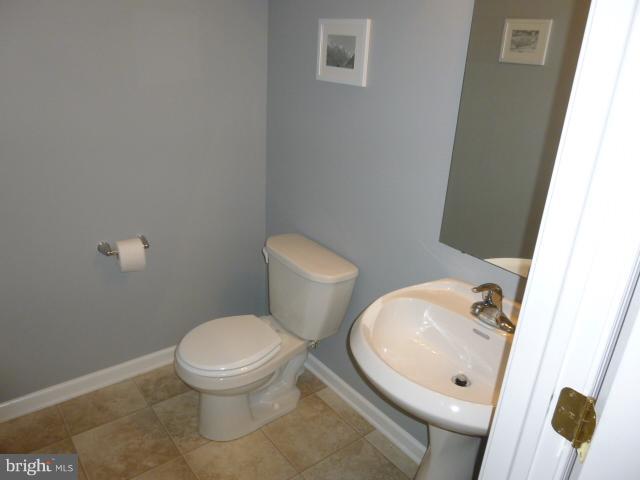 IVY GREENS CONDOMINIUMS - Residential