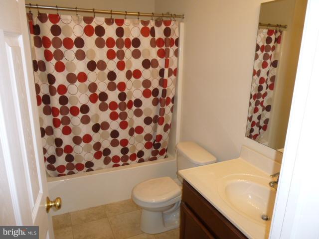 IVY GREENS CONDOMINIUMS - Residential