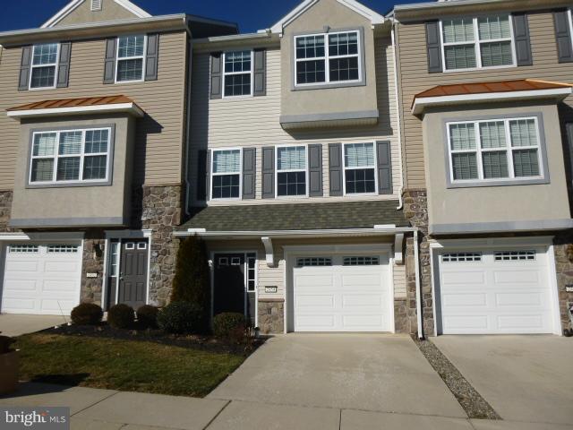 IVY GREENS CONDOMINIUMS - Residential