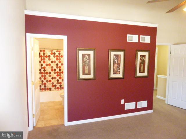 IVY GREENS CONDOMINIUMS - Residential