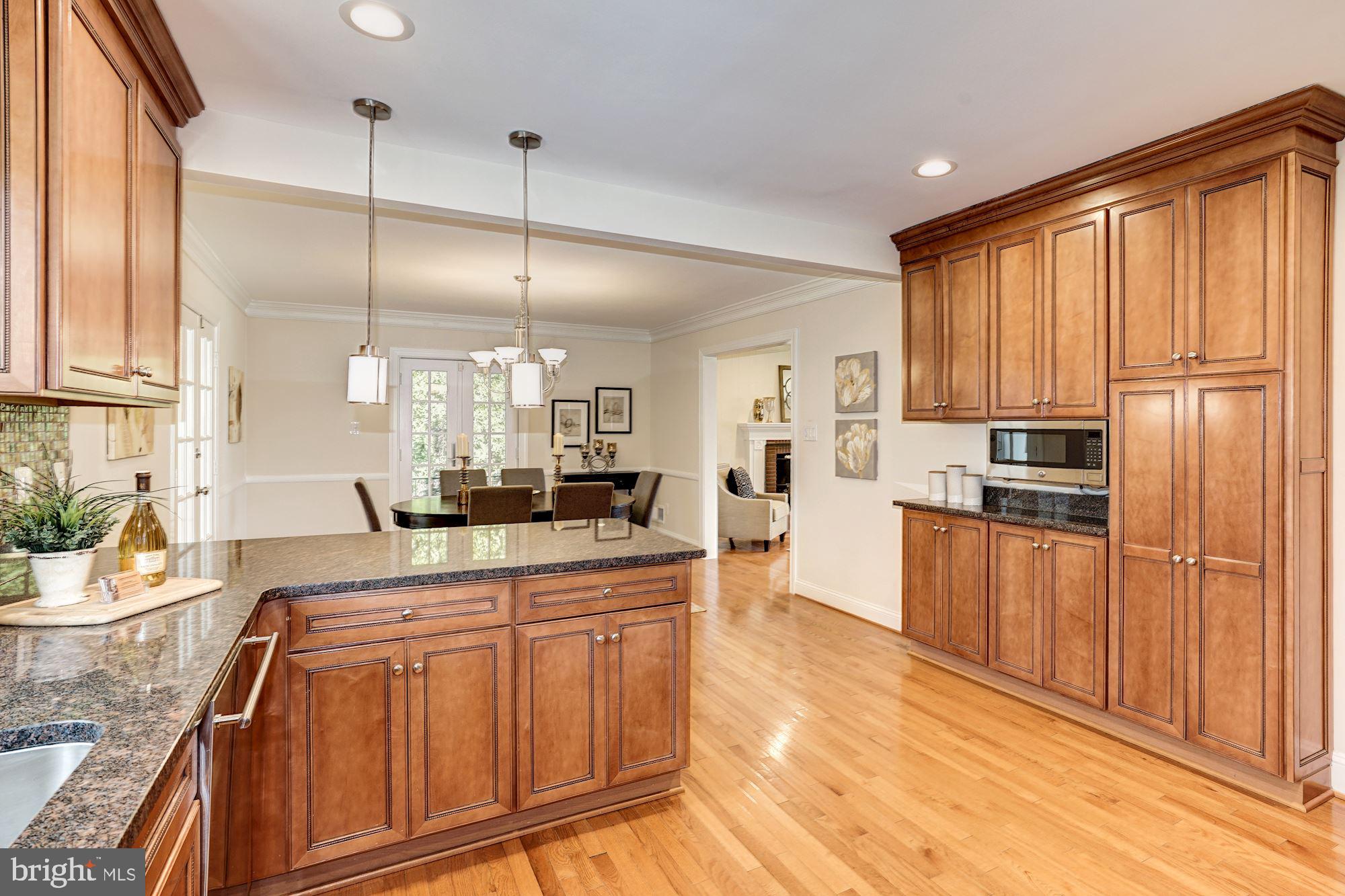 WESTBURY HEIGHTS - Residential