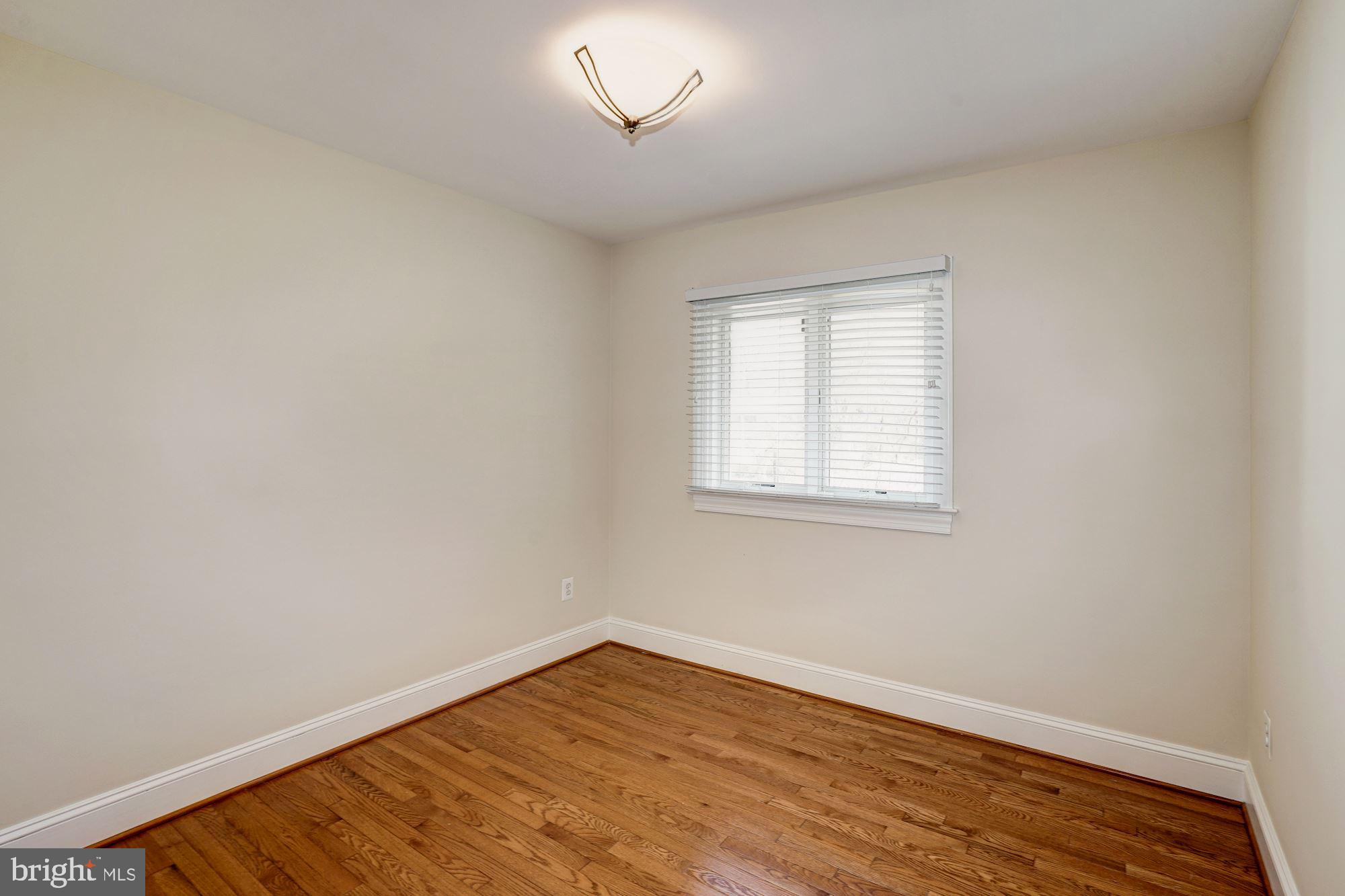 WESTBURY HEIGHTS - Residential