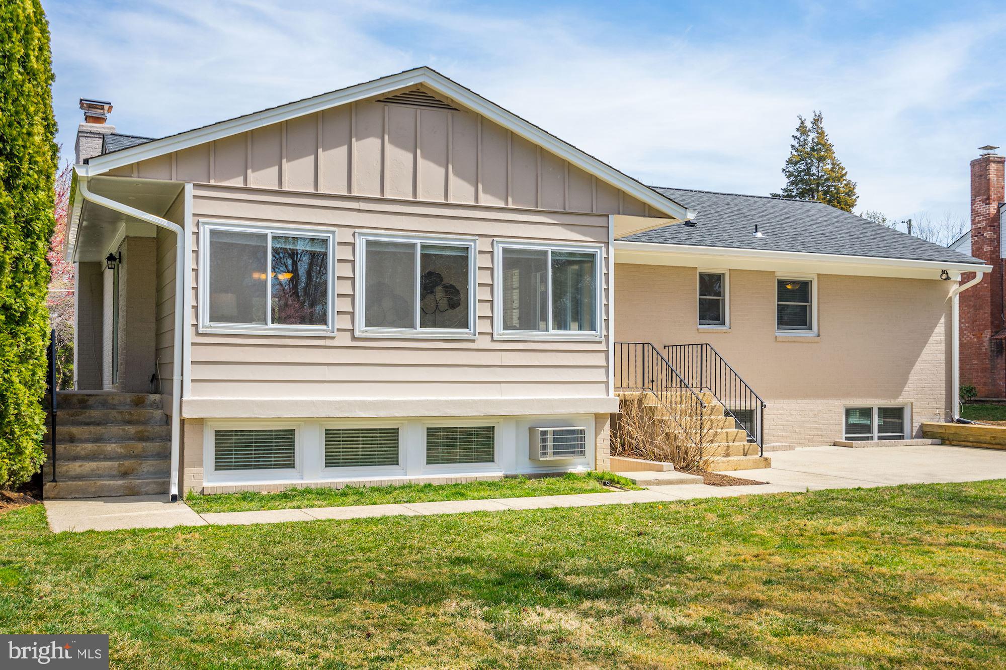 WESTBURY HEIGHTS - Residential