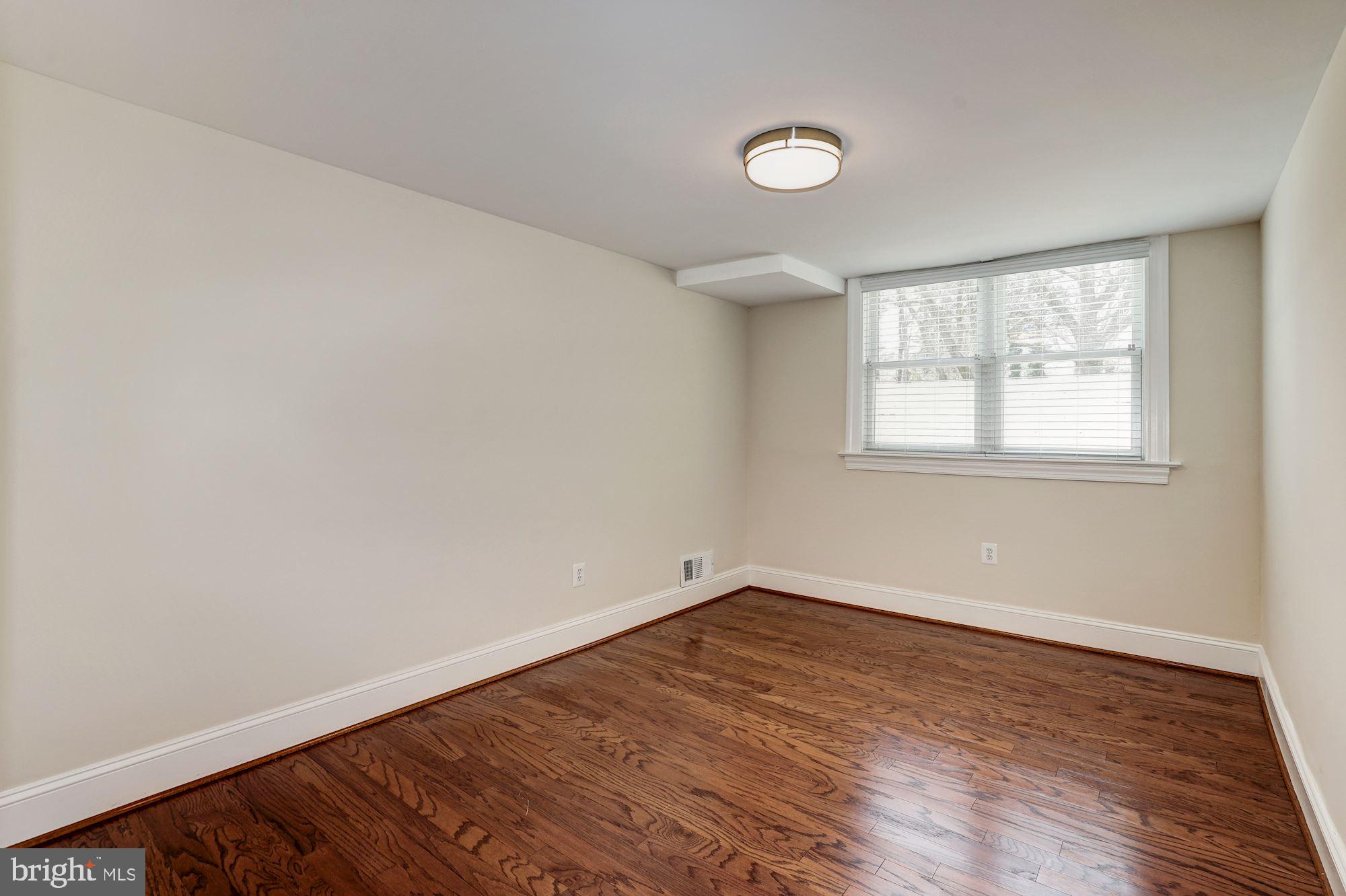 WESTBURY HEIGHTS - Residential