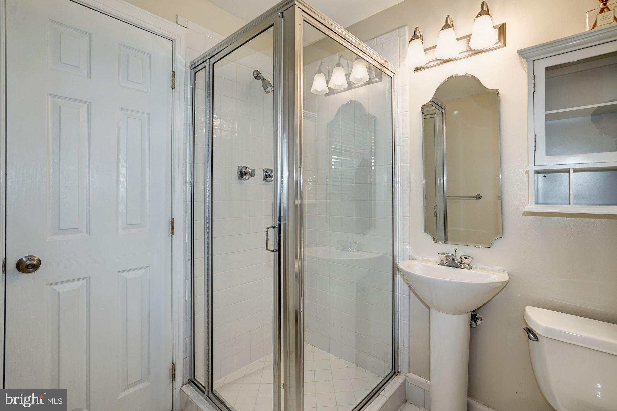 WESTBURY HEIGHTS - Residential