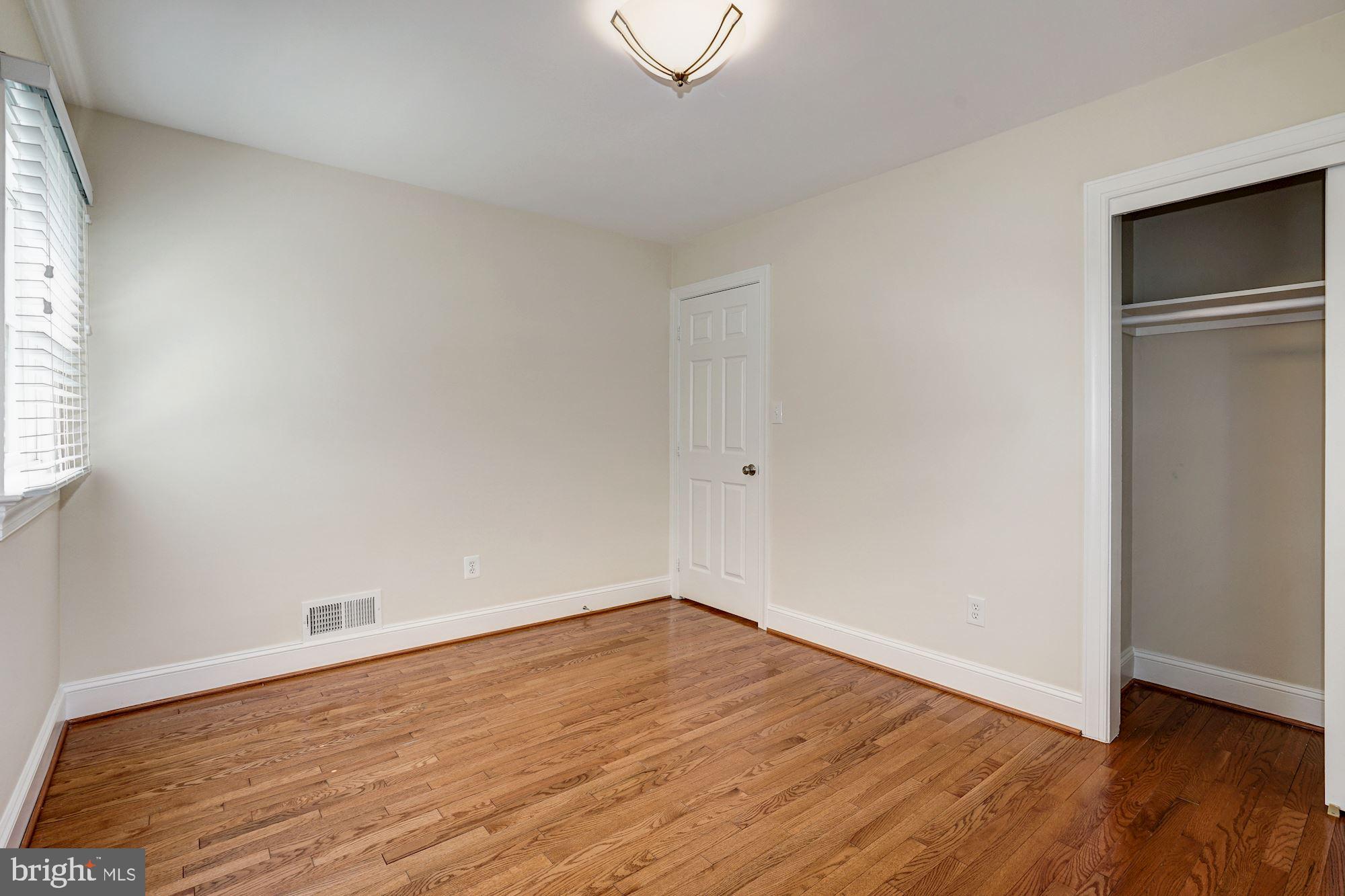 WESTBURY HEIGHTS - Residential