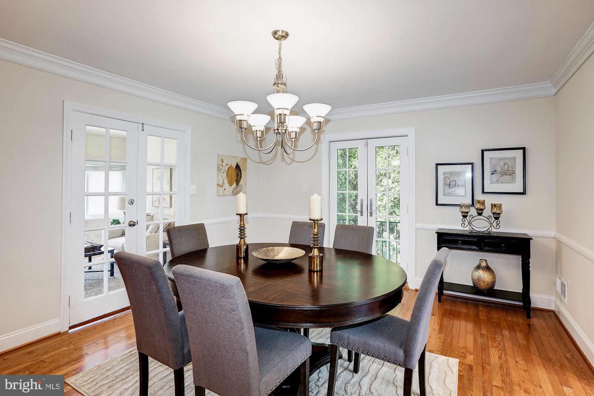 WESTBURY HEIGHTS - Residential