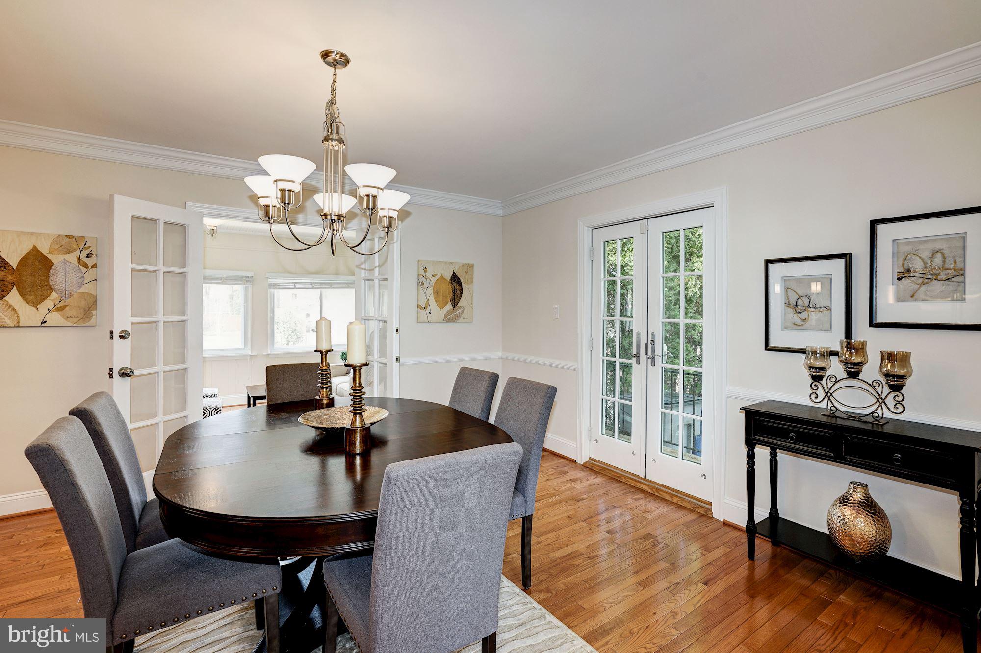 WESTBURY HEIGHTS - Residential