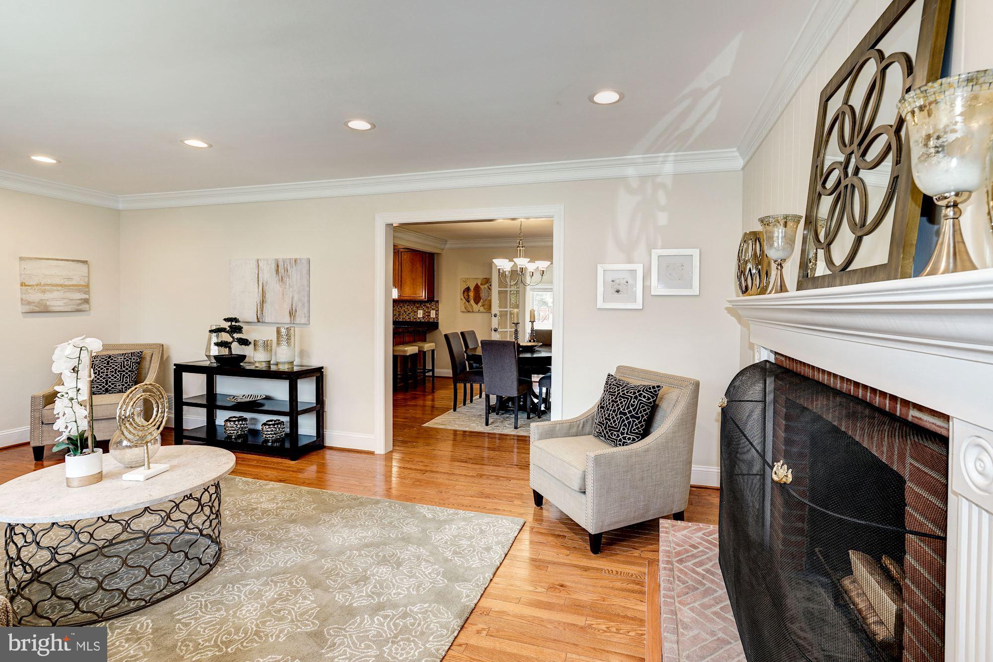 WESTBURY HEIGHTS - Residential