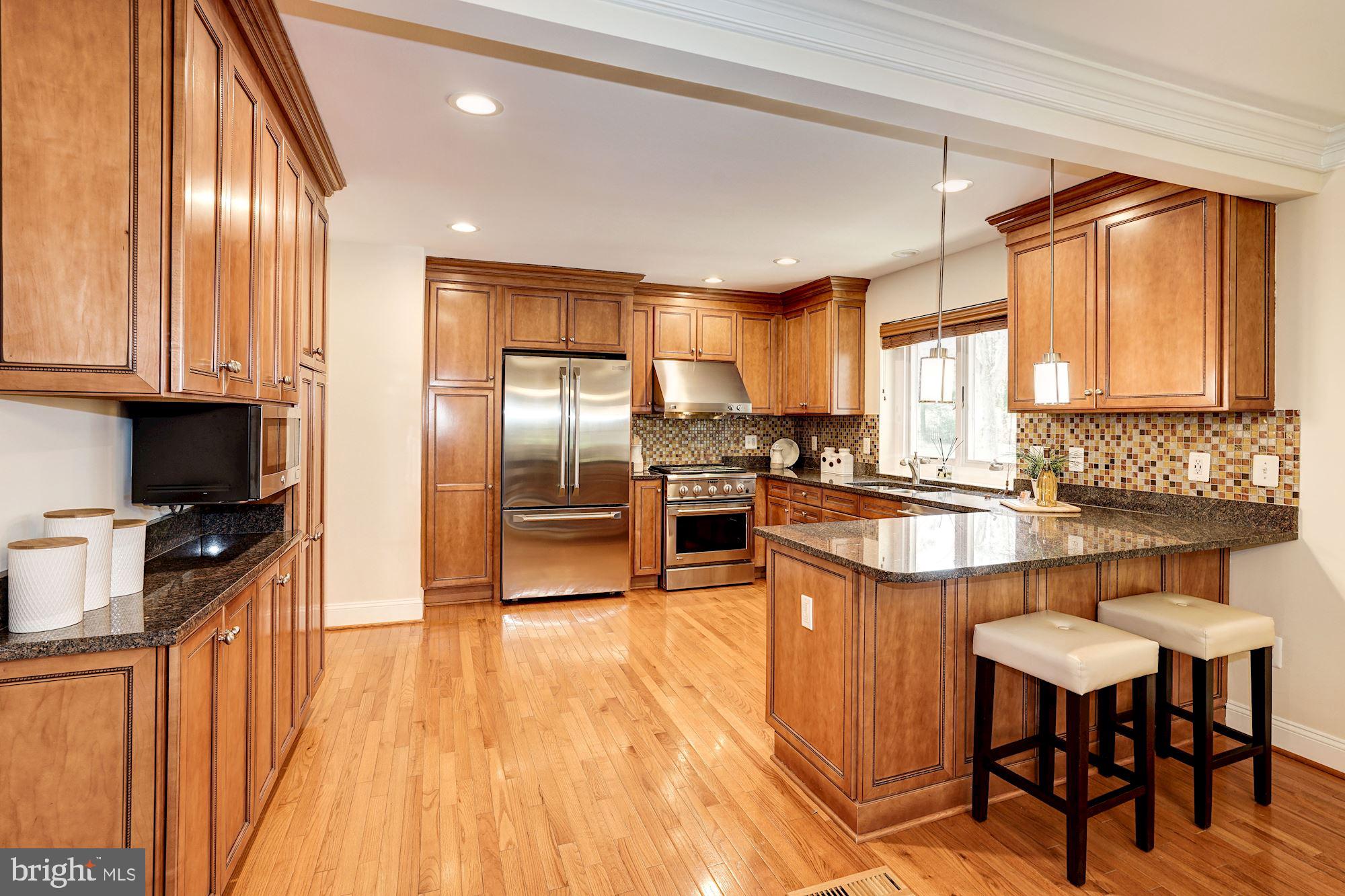 WESTBURY HEIGHTS - Residential