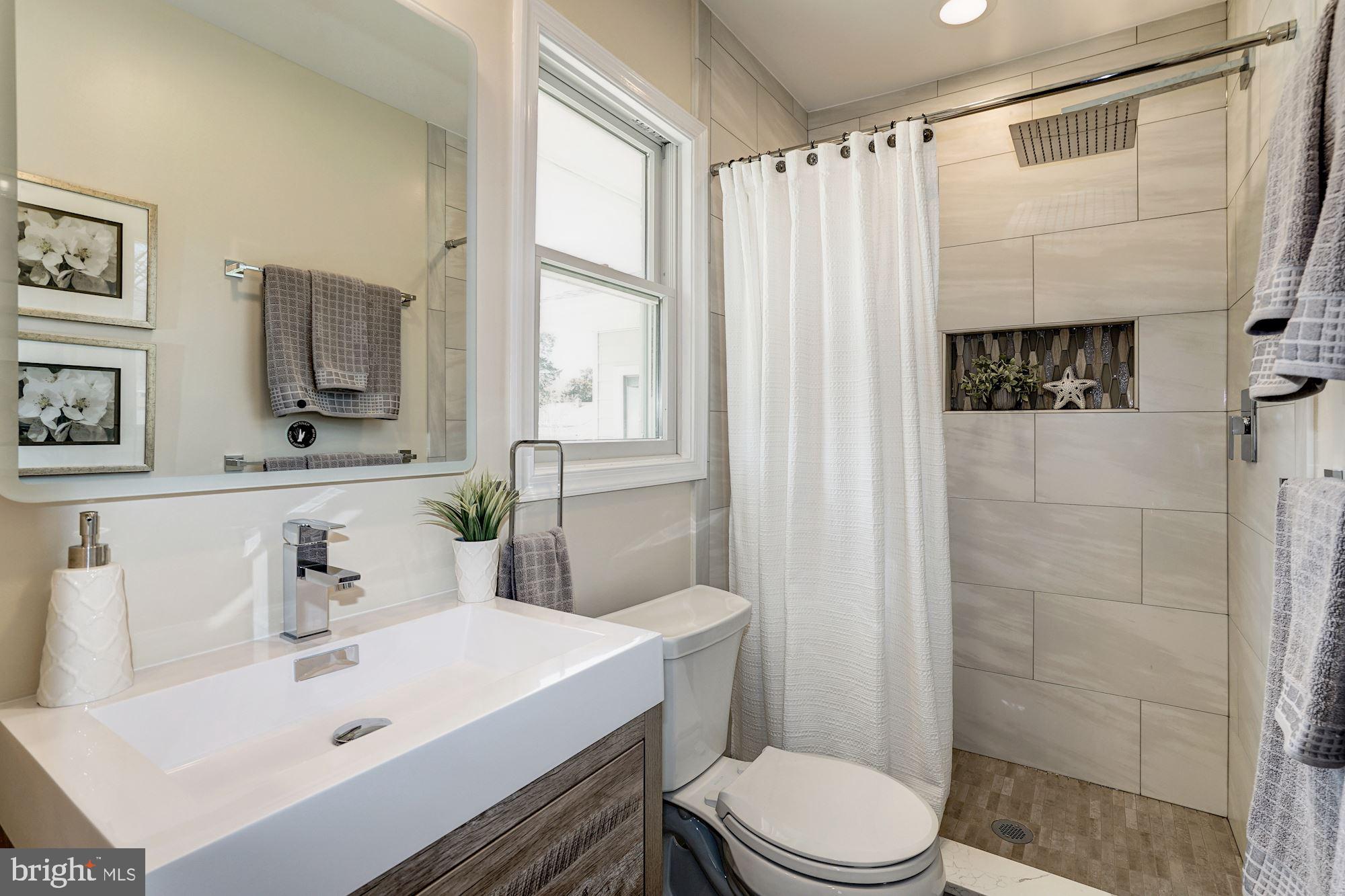 WESTBURY HEIGHTS - Residential