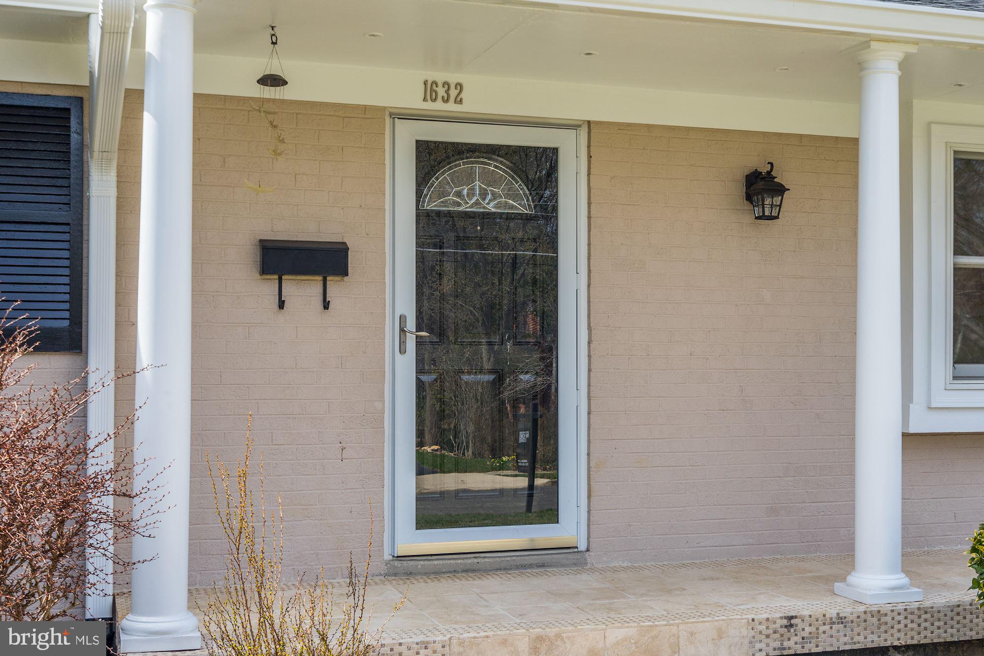 WESTBURY HEIGHTS - Residential