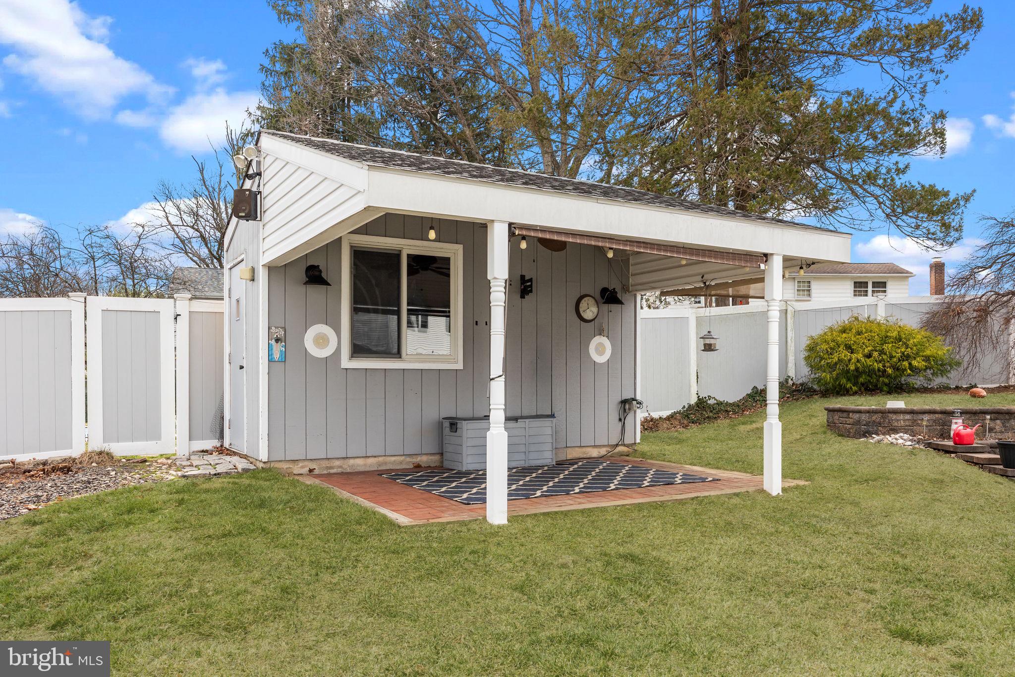 BURGUNDY HILLS - Residential