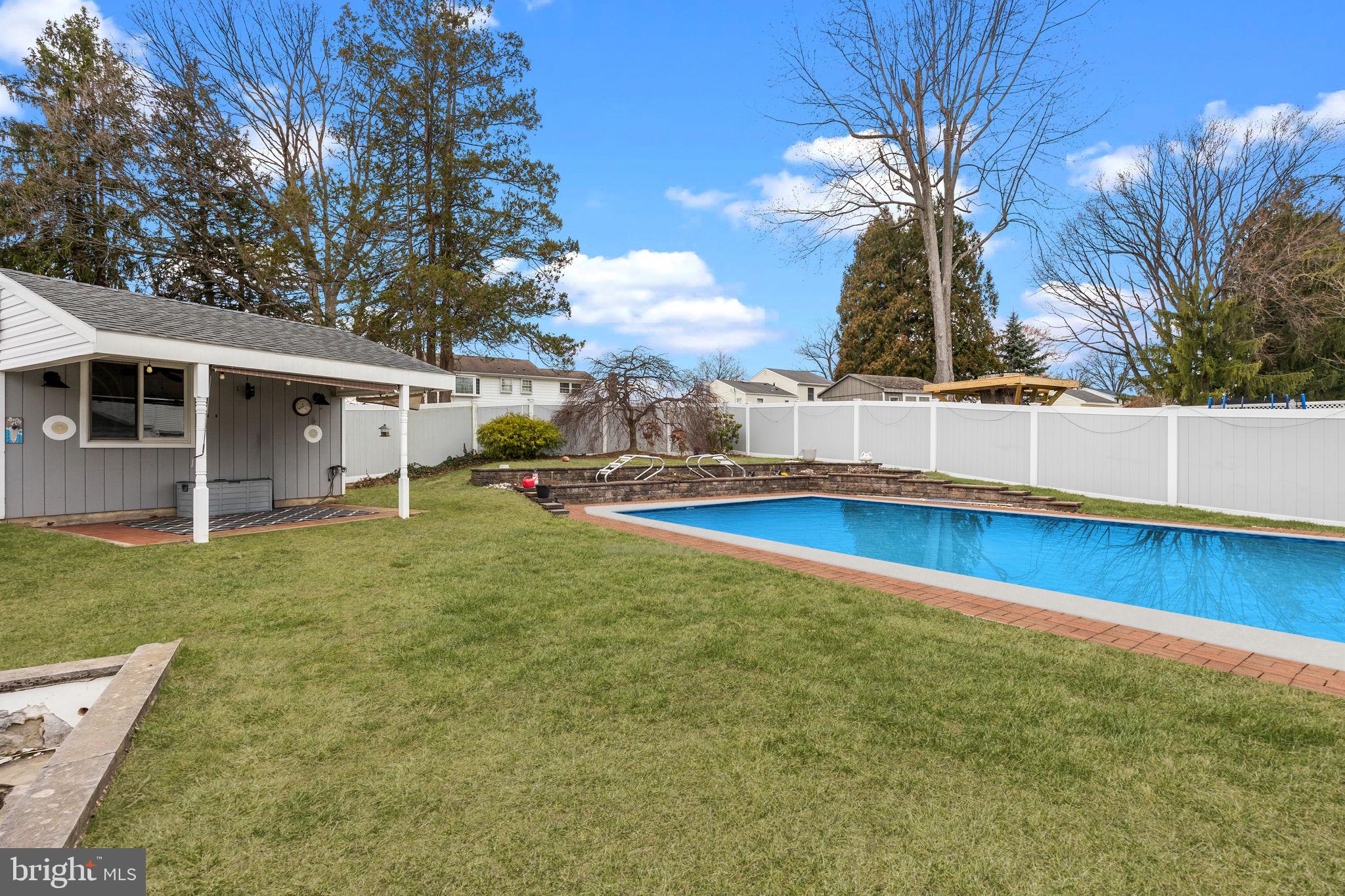 BURGUNDY HILLS - Residential