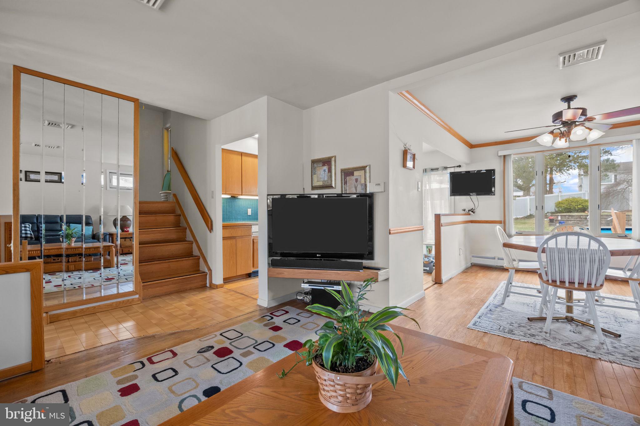 BURGUNDY HILLS - Residential