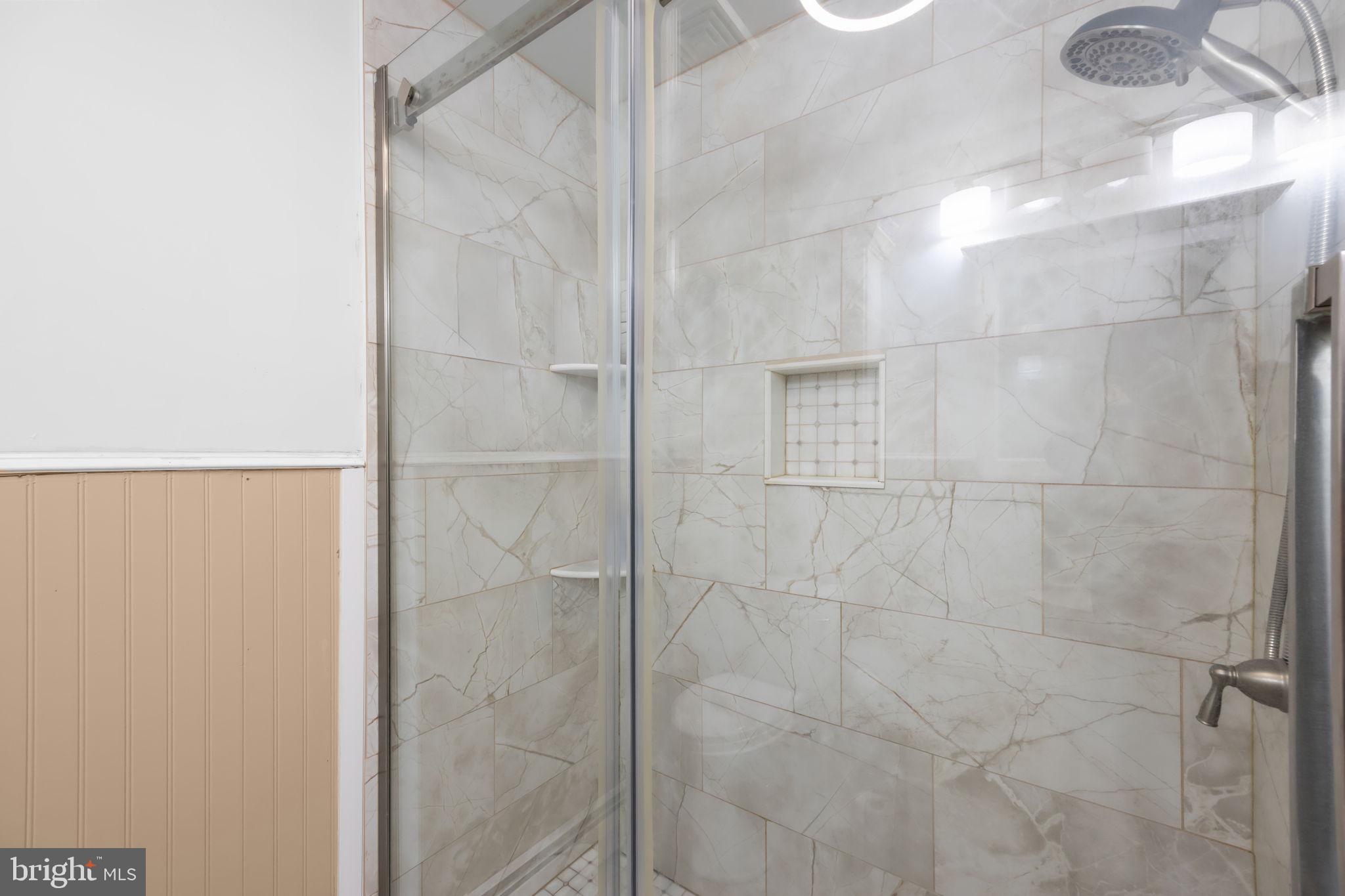 BURGUNDY HILLS - Residential