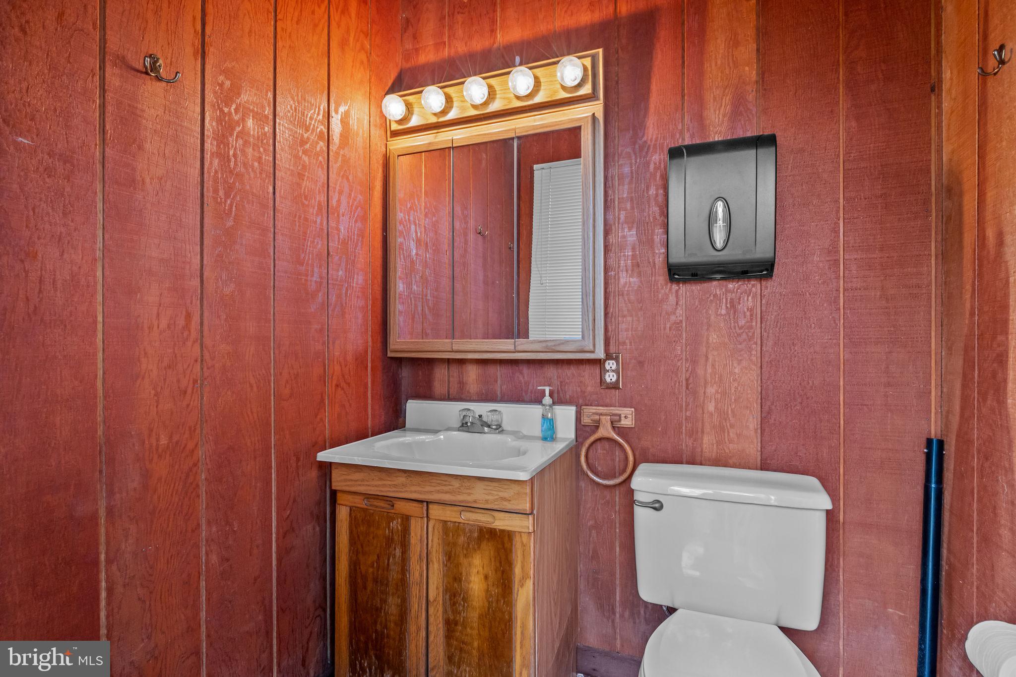 BURGUNDY HILLS - Residential