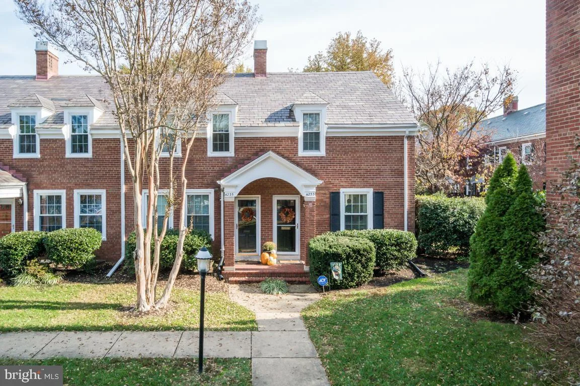 4233 35th Street S, Arlington, VA 22206