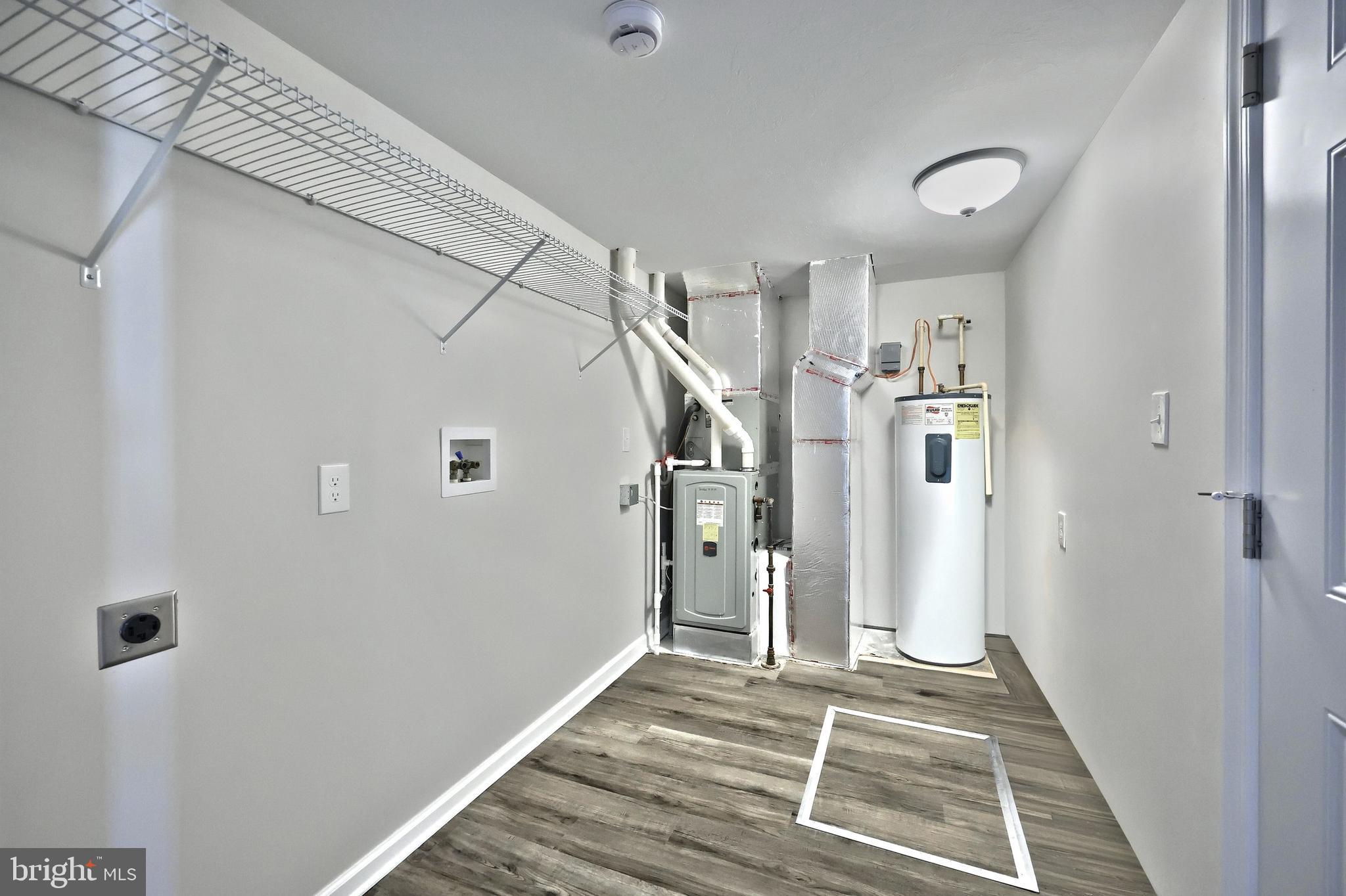 SPRINGBROOK CONDOS - Residential