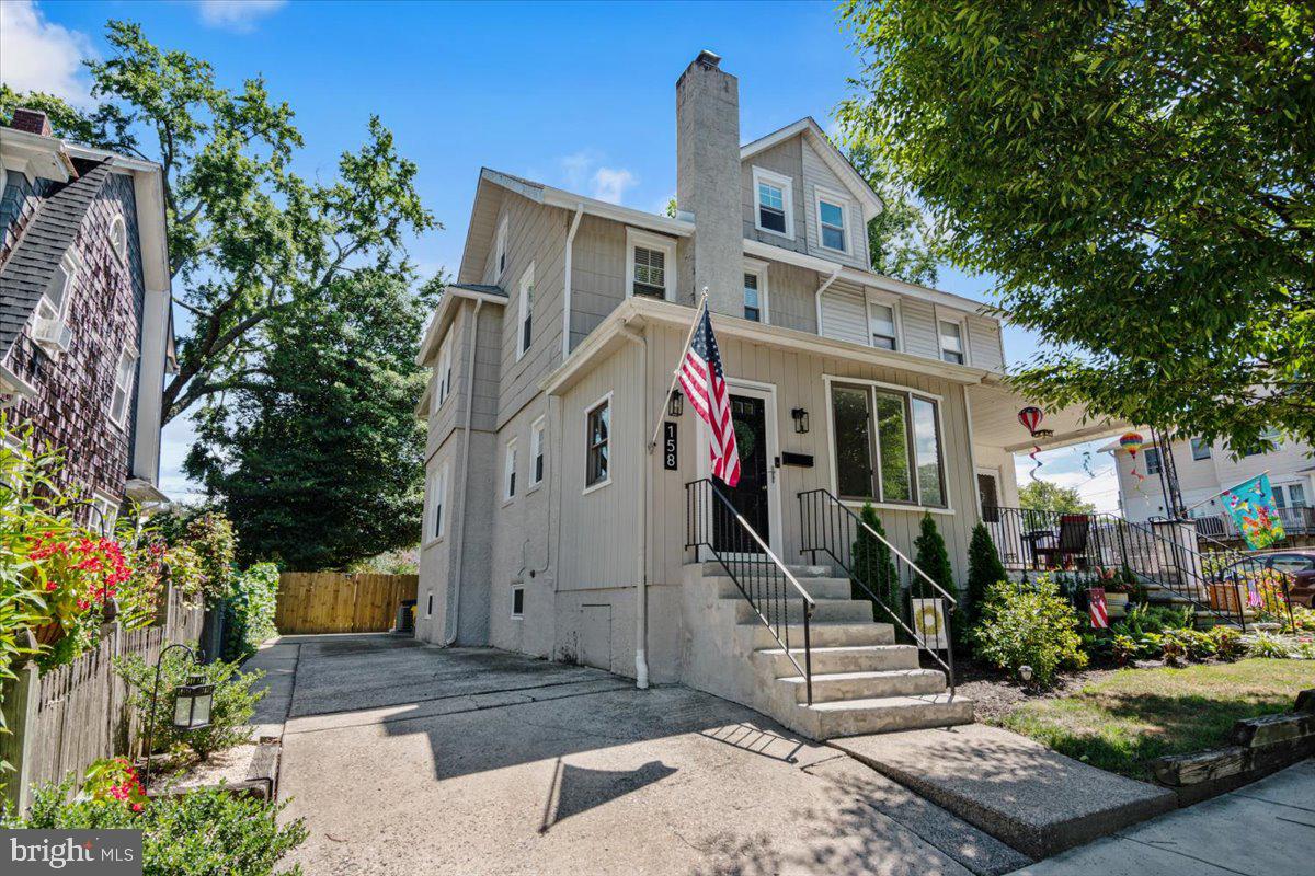 158 LAFAYETTE ROAD
