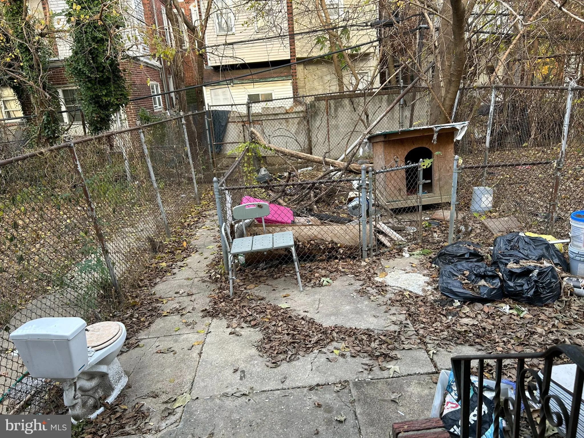 Philadelphia, Pennsylvania 19142, United States, 4 Bedrooms Bedrooms, ,Residential,Active,28553