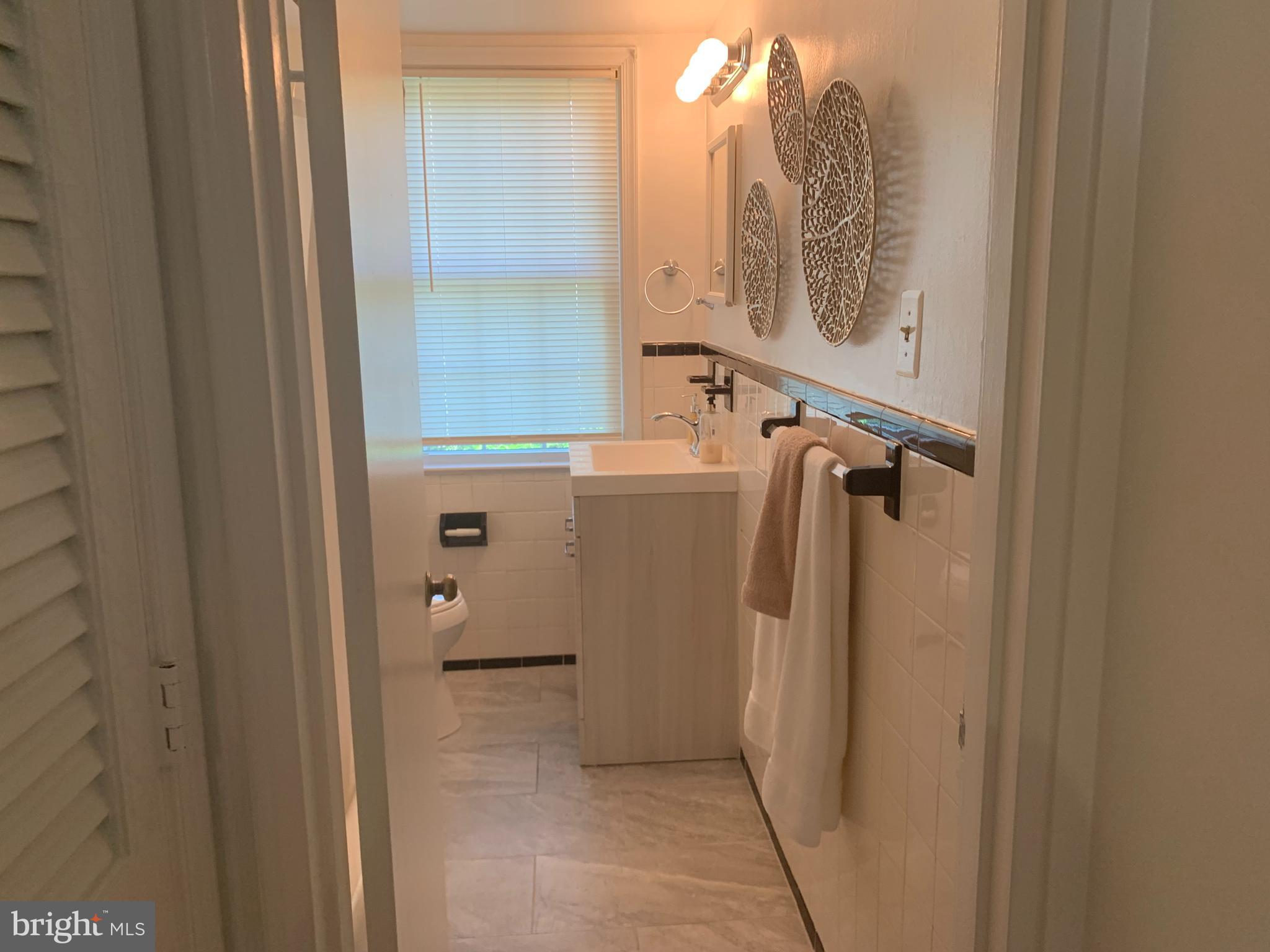 ROCK CREEK GARDENS - Residential Lease