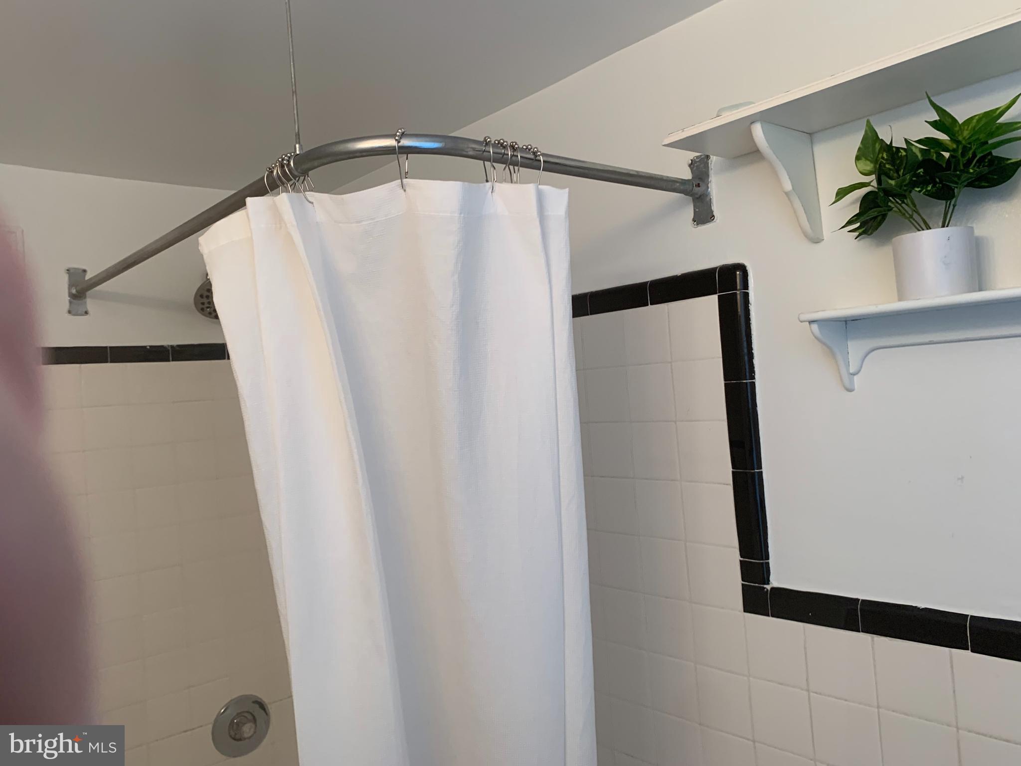 ROCK CREEK GARDENS - Residential Lease